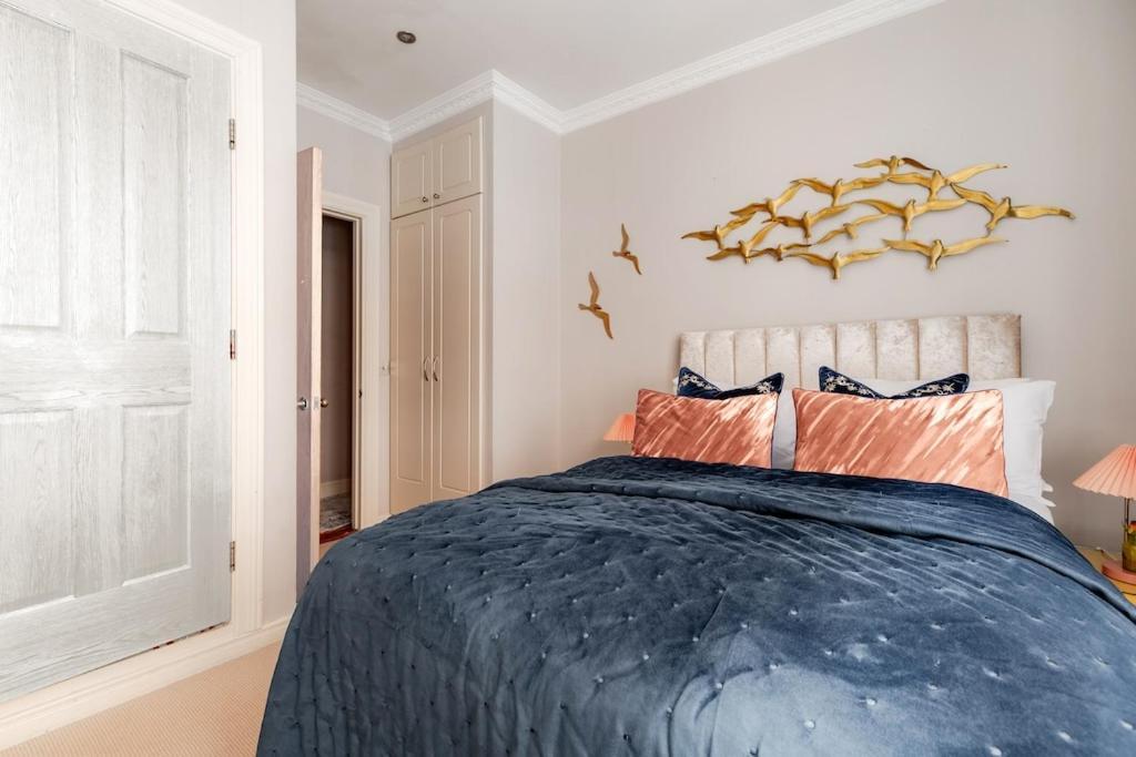 Revamped & Luxxe For Covent Garden Lovers! Adorable City Home For Families & Friends Londra Exterior foto